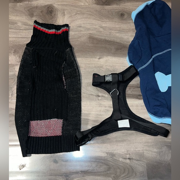 Dog jackets and harness, all size large - Picture 4 of 6
